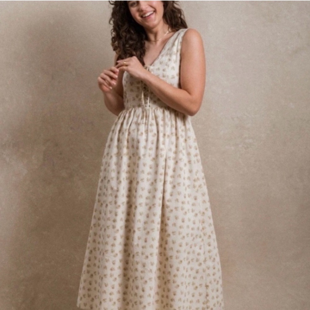 NWT neuflora fawn dress in cream floral size S